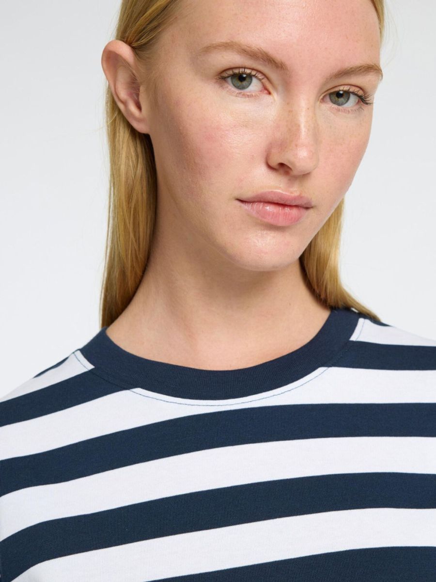 Selected Femme Essential Boxy Tee Dark Sapphire BRIGHT WHITE 