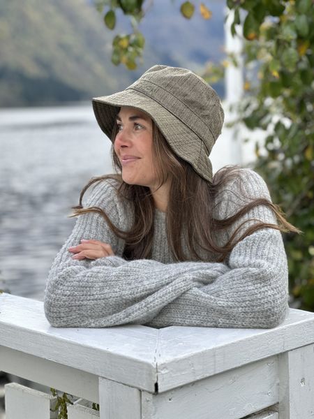 Bilde av BRGN Grønn Tweed Bucket Hatt