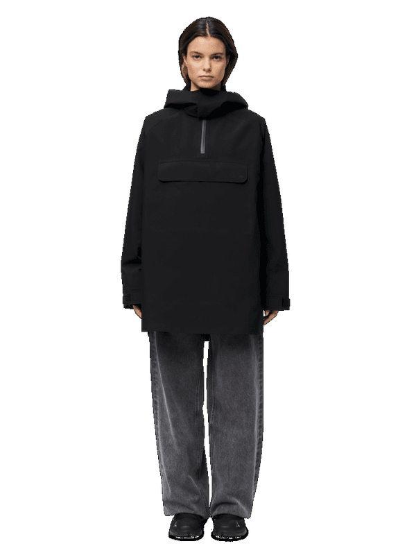 BLÆST Voss Poncho Svart
