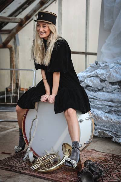 Bilde av Confettibird Jessie Velvet Dress Black